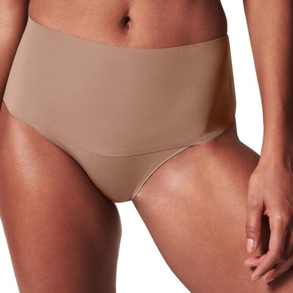 New Spanx Undie-Tectable Brief - Comfortable Core Control Nude Sz XS - Picture 1 of 10